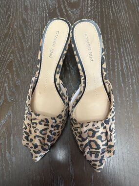 Gianni Bini Leopard Print Pointed Toe Mules - Tan & Black